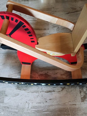 Дървено люлеещо се конче в отлично състояние