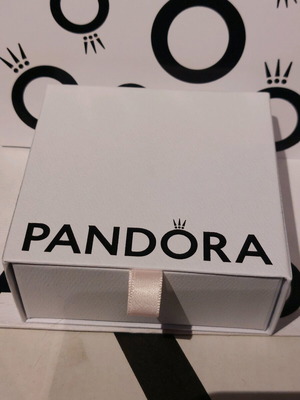 Pandora box like new