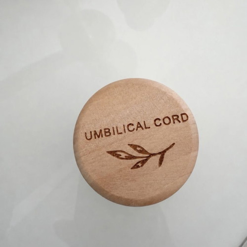 Wooden umbilical cord keepsake box