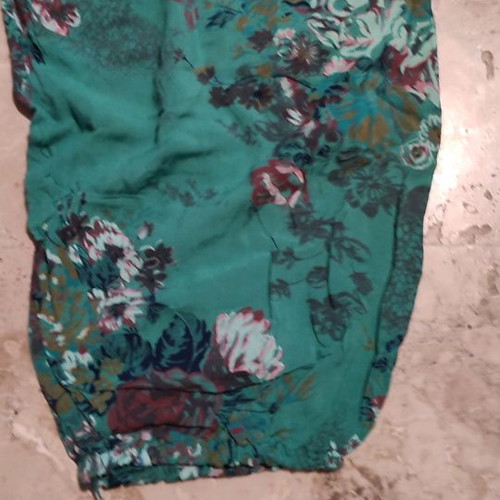 Pantelona used No S, thin fabric