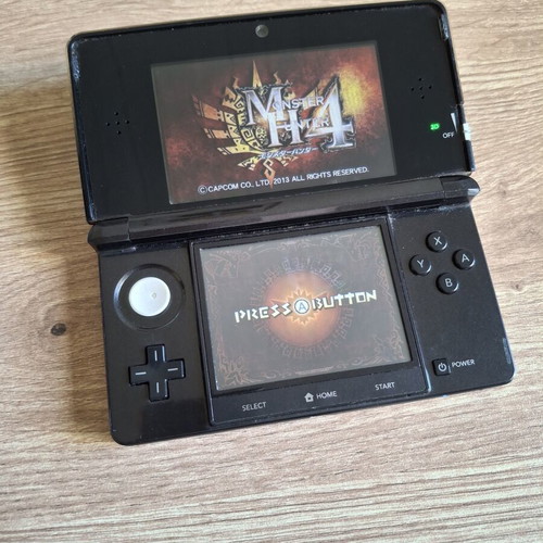 Nintendo 3DS Black like new, Japanese console with Luma