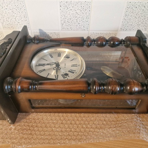 Lava 21 Day Wall Clock like new, Korean