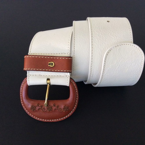 Etienne Aigner white wide belt like new, size 80