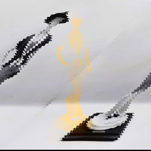 Armani φιγούρα μεταχειρισμένη