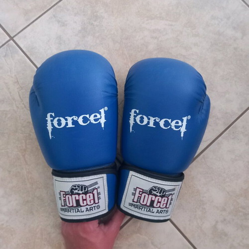Force1 boxing gloves kids like new
