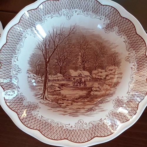 Swiss Landscape plates set with country cottage motif, new