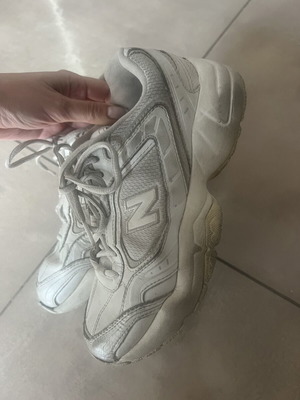 New Balance αθλητικά παπούτσια μεταχειρισμένα, μέγεθος 39, άσπρα