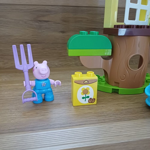 Lego Duplo Peppa Pig Garden and Tree House like new, 20 pieces