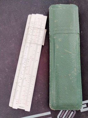 Logarithmic rule like new, with case