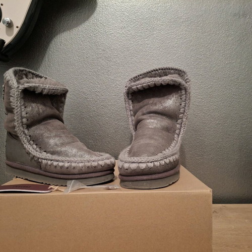 MOU fur boots like new, limited edition, silver, size 37