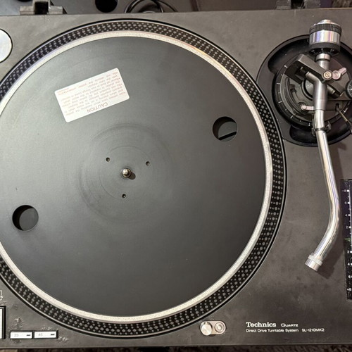 Technics SL-1210 MK2 turntable used, excellent working condition