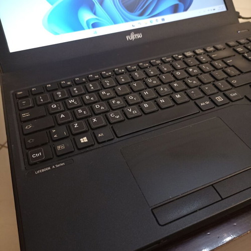 Fujitsu Lifebook A357 laptop like new, Intel Core i3, 8GB RAM, 256GB SSD
