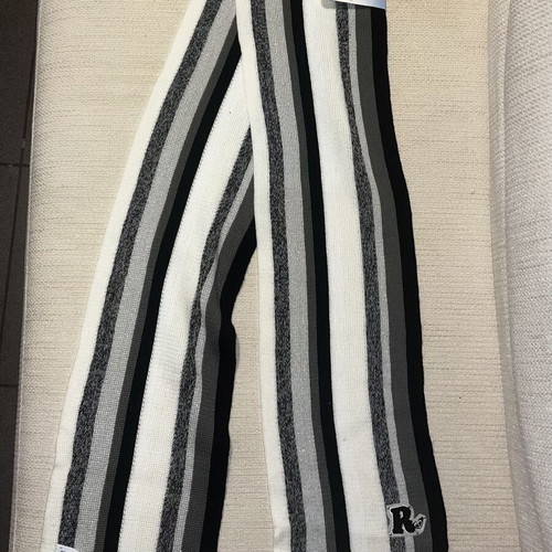 Quiksilver scarf new, black and white