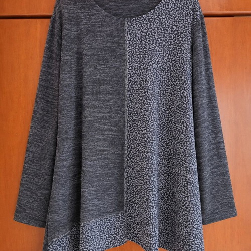 Blouse one size, black and grey patterned