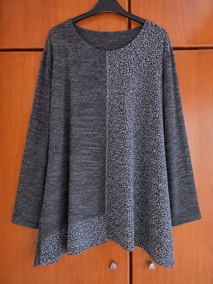 Blouse one size, black and grey patterned