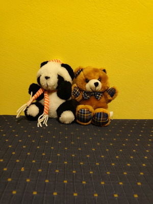 Small plush teddy bears like new