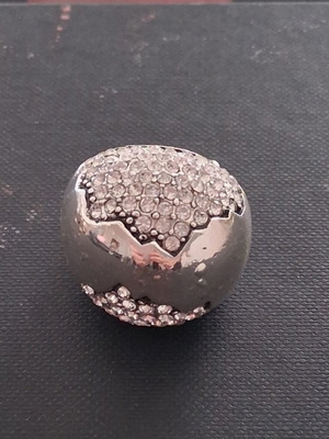 Silver Statement XL ring new with stones