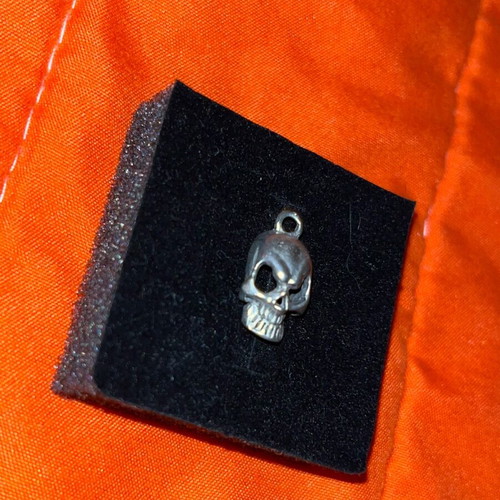 Stainless Steel Skull Pendant like new, gray and silver