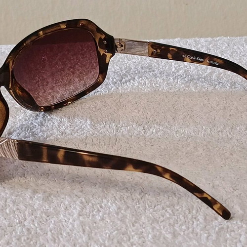 Calvin Klein Women's Sunglasses Brown Tortoise Pattern Like New
