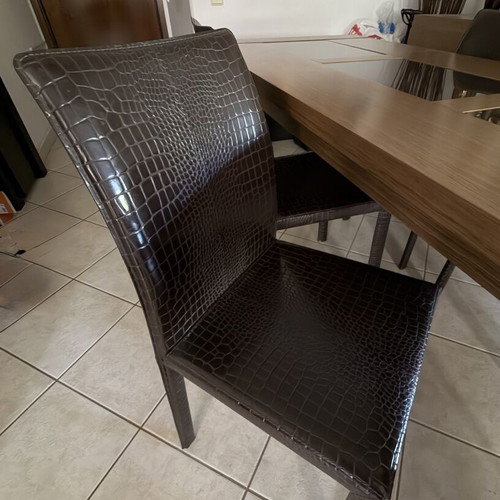 Dining table with 6 leather chairs used