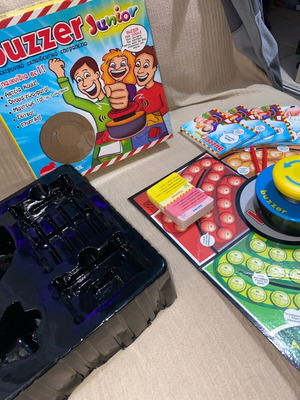 Настолна игра Buzzer Junior като нова
