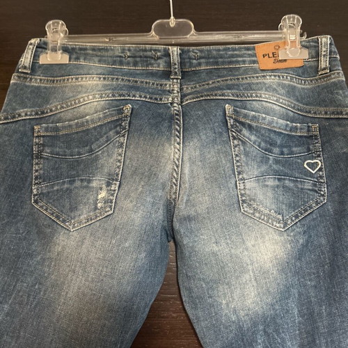 Please women's denim jeans large like new, blue