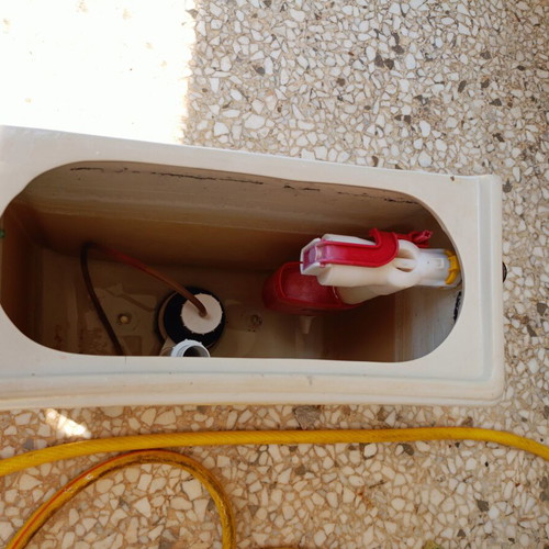 Porcelain Toilet Cistern like new