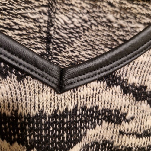 Sleeveless knitted blouse Anel like new, black and beige, size S