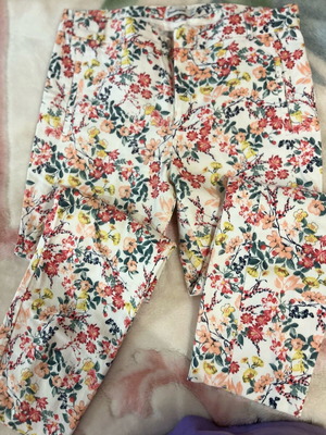 Stradivarius floral pants like new, white multicolor, size S