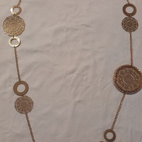 Long necklace 109 centimeters new, gold color