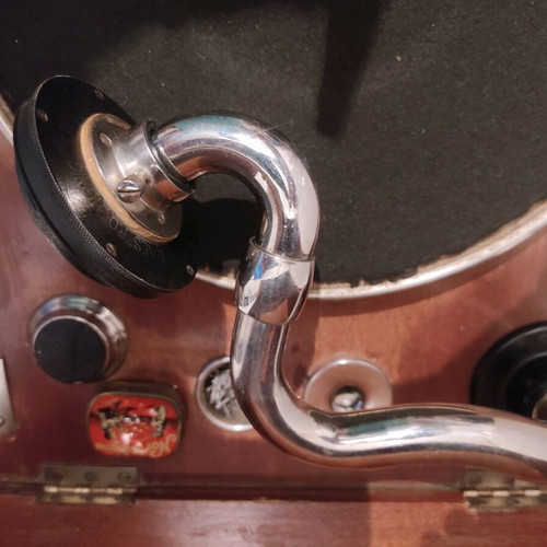 Gramophone from 1910 like new in excellent condition