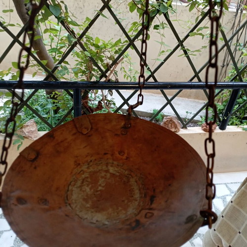 Traditional hanging scale Palantza used with two weights