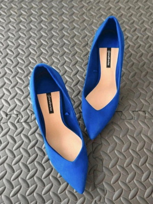Stradivarious blue royal suede pumps like new, size 39