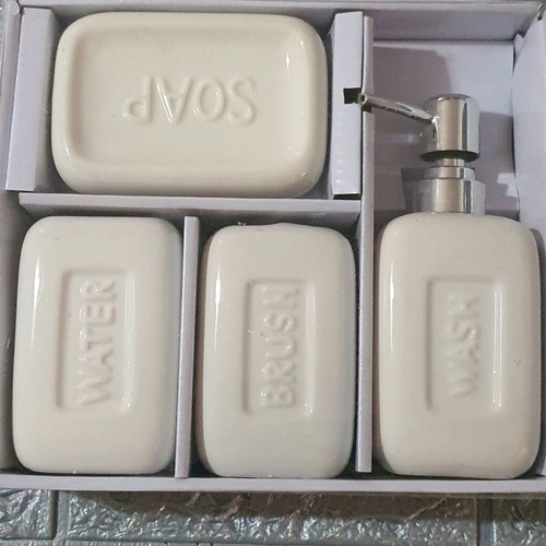 Bathroom set 4pcs ceramic new in 3 colors