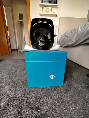 Κράνος καινούργιο με κουτί