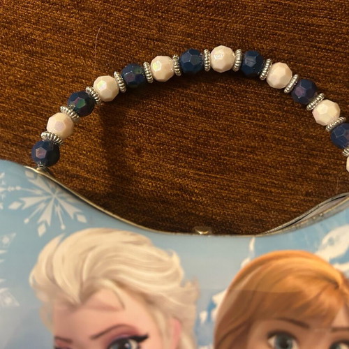 Disney Frozen collectible metal bag like new