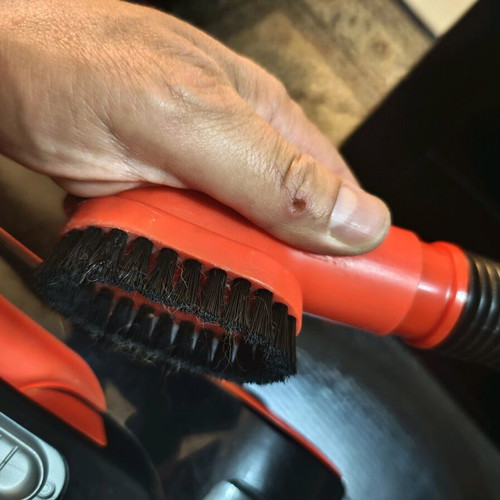 Black & Decker Dustbuster Pivot 12V car vacuum cleaner used