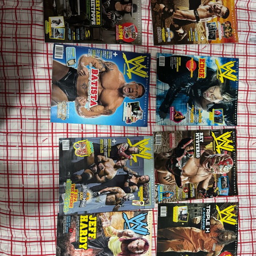 WWE magazines like new 2008-2009 in Greek