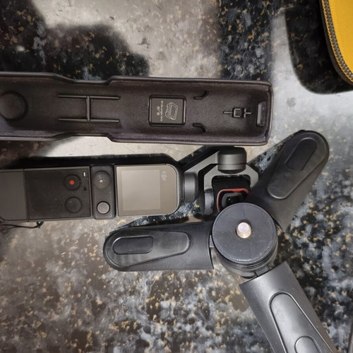 DJI Osmo Pocket 2 like new with tripod and phone holder set