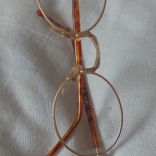 Vintage eyeglass frame like new, gold with tortoiseshell arms