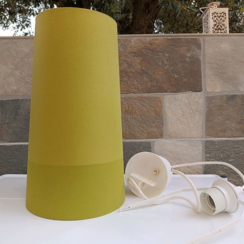 Ceiling light fabric like new, green lettuce color