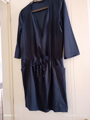 Mango dress like new, blue, 3/4 sleeve with waist elastic, size M