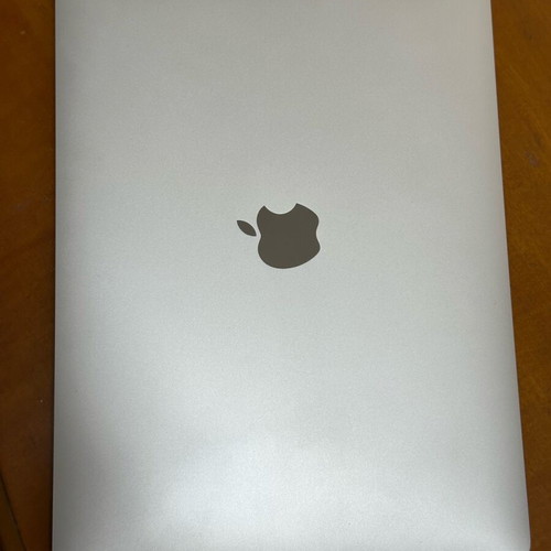 MacBook Air 2019 μεταχειρισμένο με Apple Magic Mouse 2
