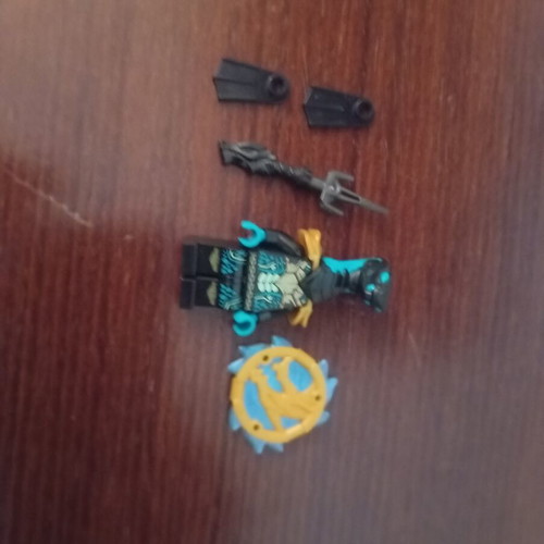 Lego Ninjago 71750 like new, missing Lloyd figure, includes instructions