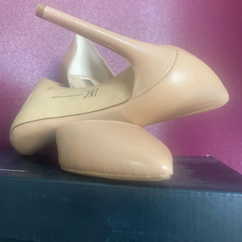 I.N.C. International Concepts pumps new, beige, size 39.5