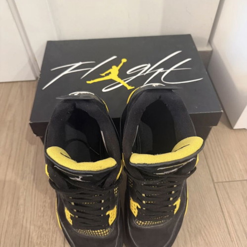 Nike Air Jordan 4 Retro Thunder 2023 sneakers, black/yellow, EU 44