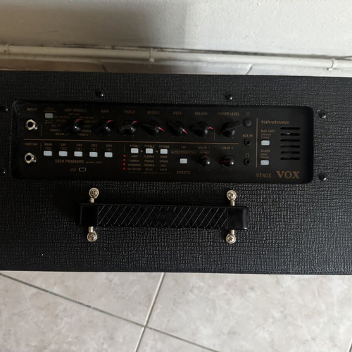 Vox VT40X amplifier like new, valve modeling technology