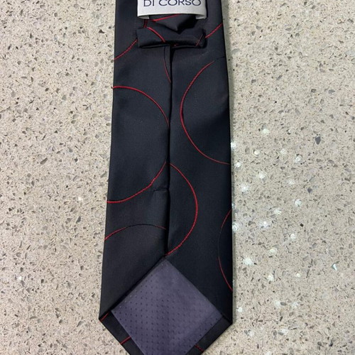 Tie like new in black and blue colors
