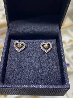 14k Gold Heart Earrings new with zircon stones