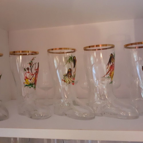 Vintage beer glasses with Honolulu girls designs, new, set of 5